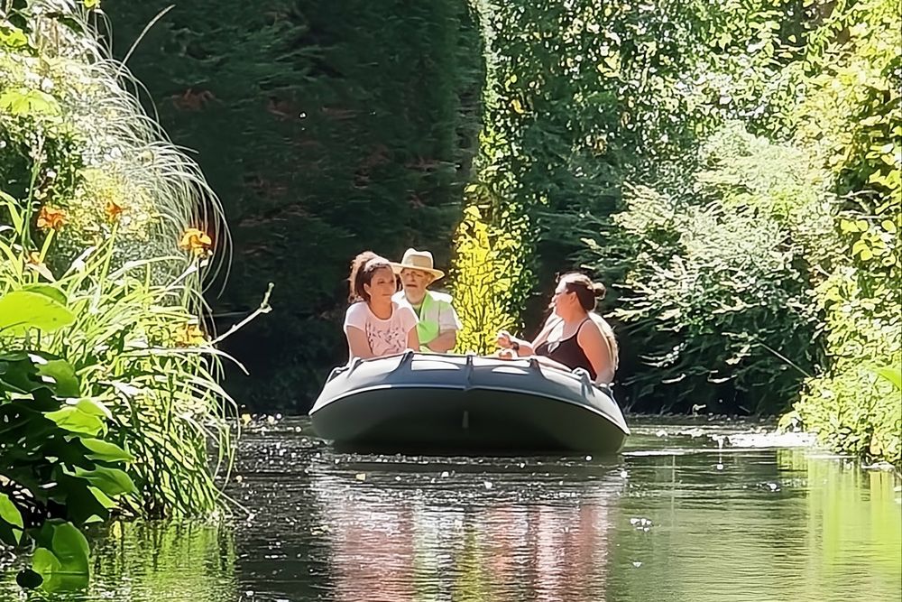 Promenade en barque dans les hortillonnages d'Amiens